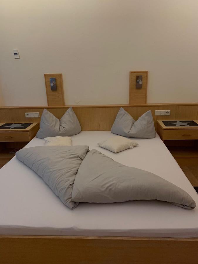 Ferienwohnung Schweng Tux Bagian luar foto